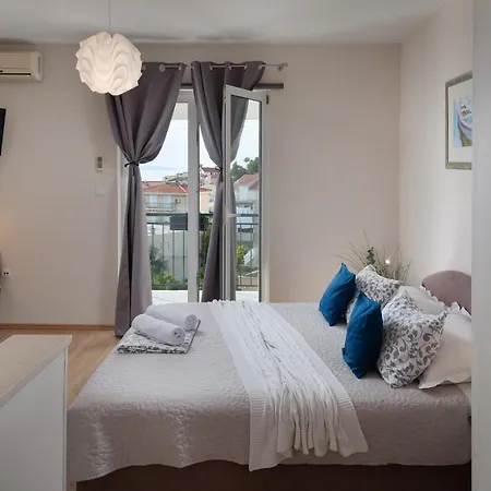 Sea View Ela Apartments Podgora Exterior photo